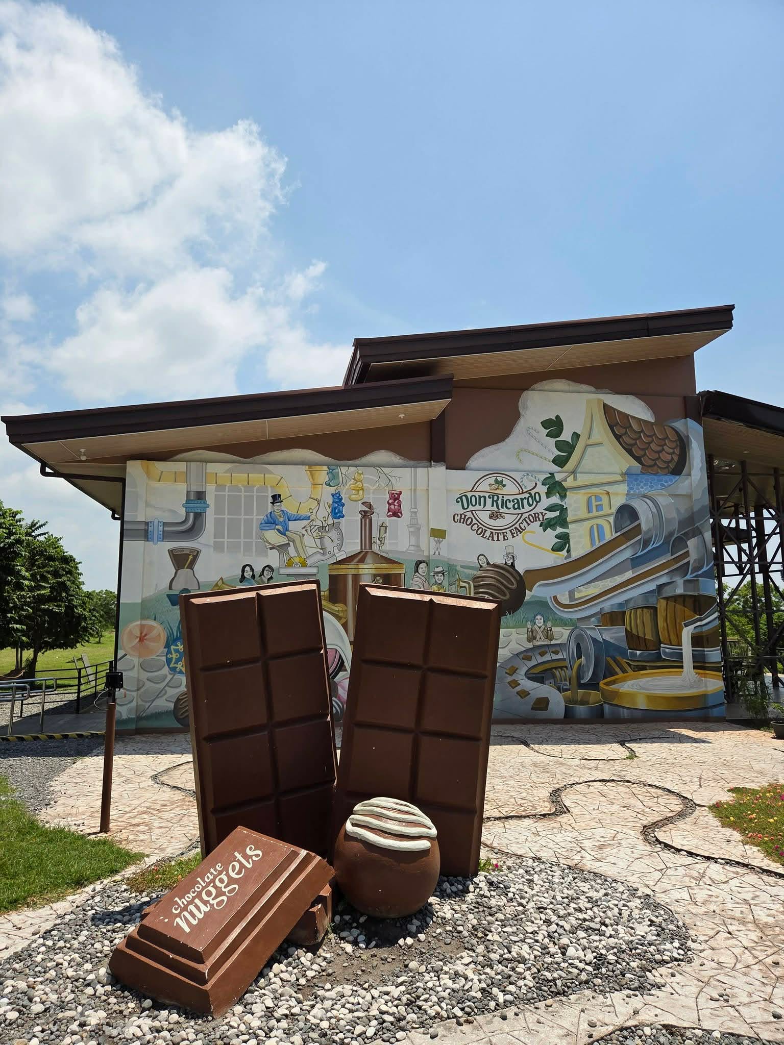 Don Ricardo Chocolate Factory mural and chocolate sculptures