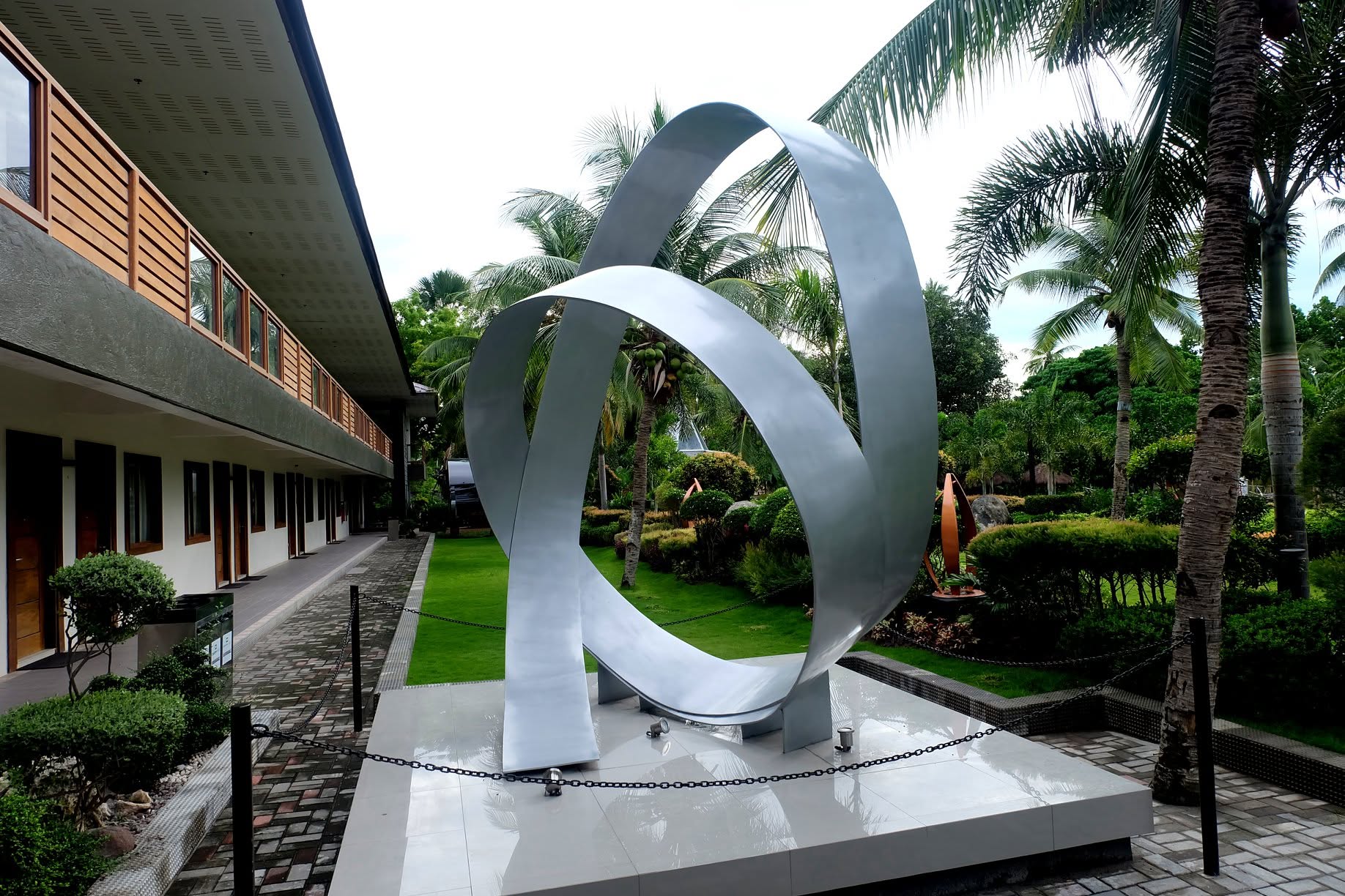 Sculpture beside the landscaped garden at London Beach Resort